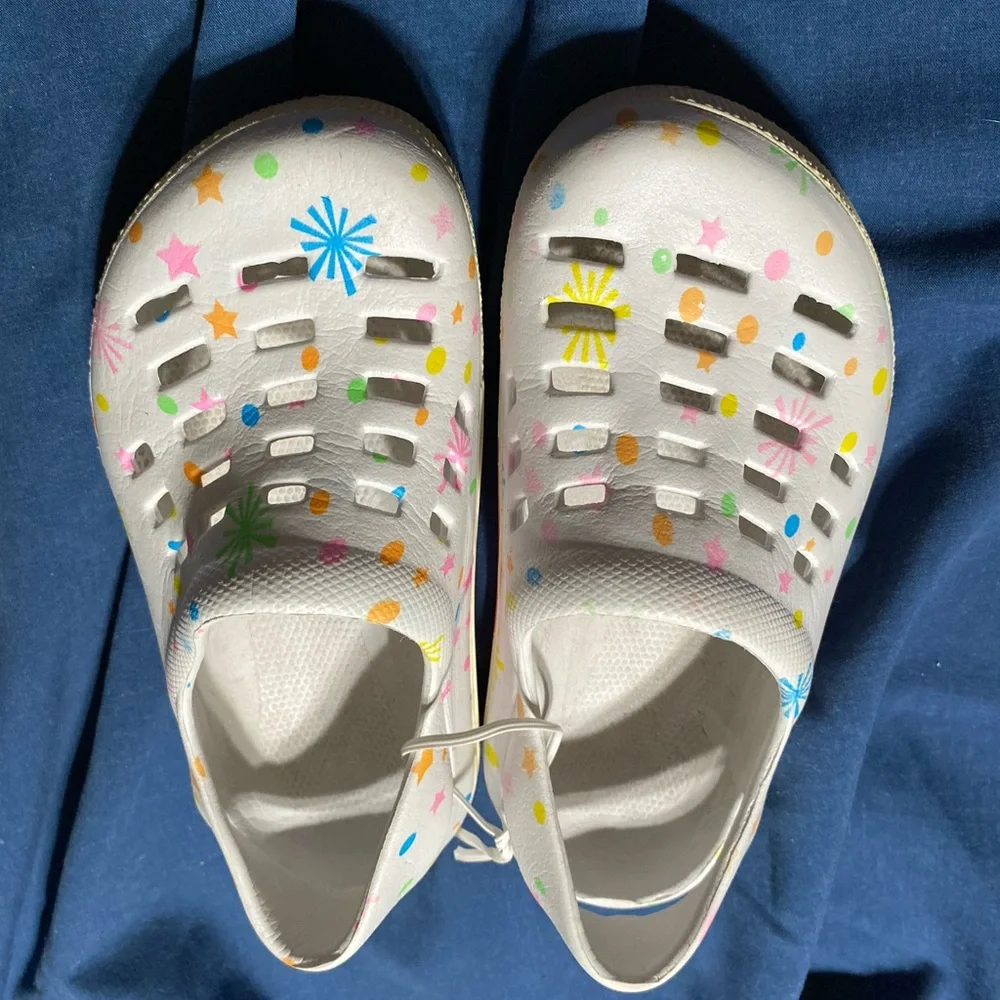 Kids Airwalk sandals 8.5-9 slip on